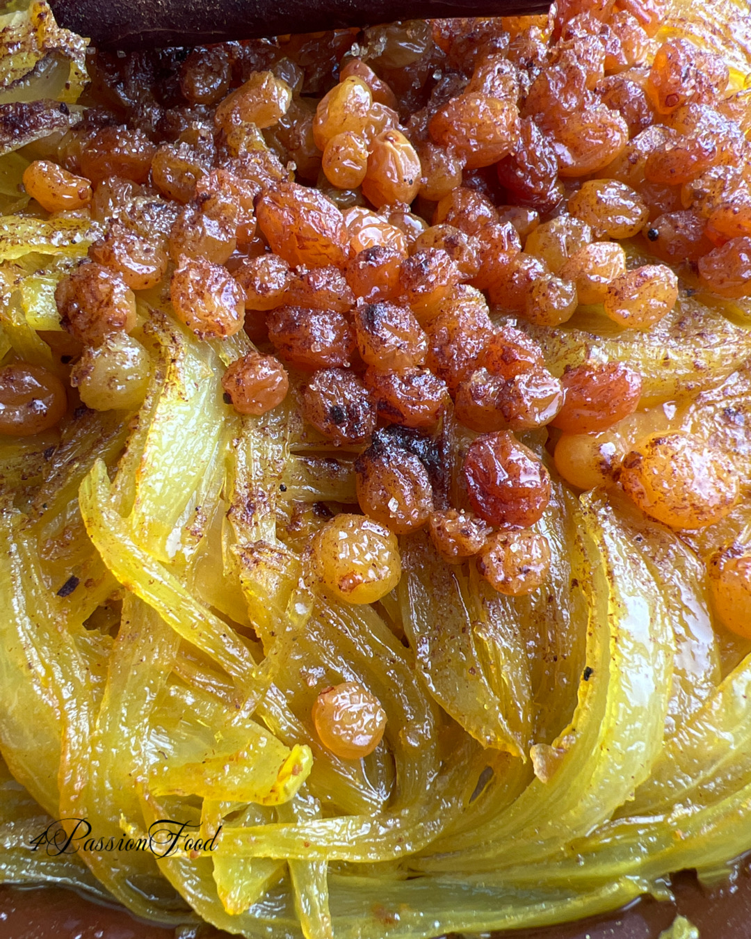 Moroccan chicken tagine with onions and raisins 4passionfood English