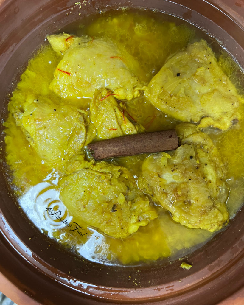 Moroccan chicken tagine with onions and raisins 4passionfood English